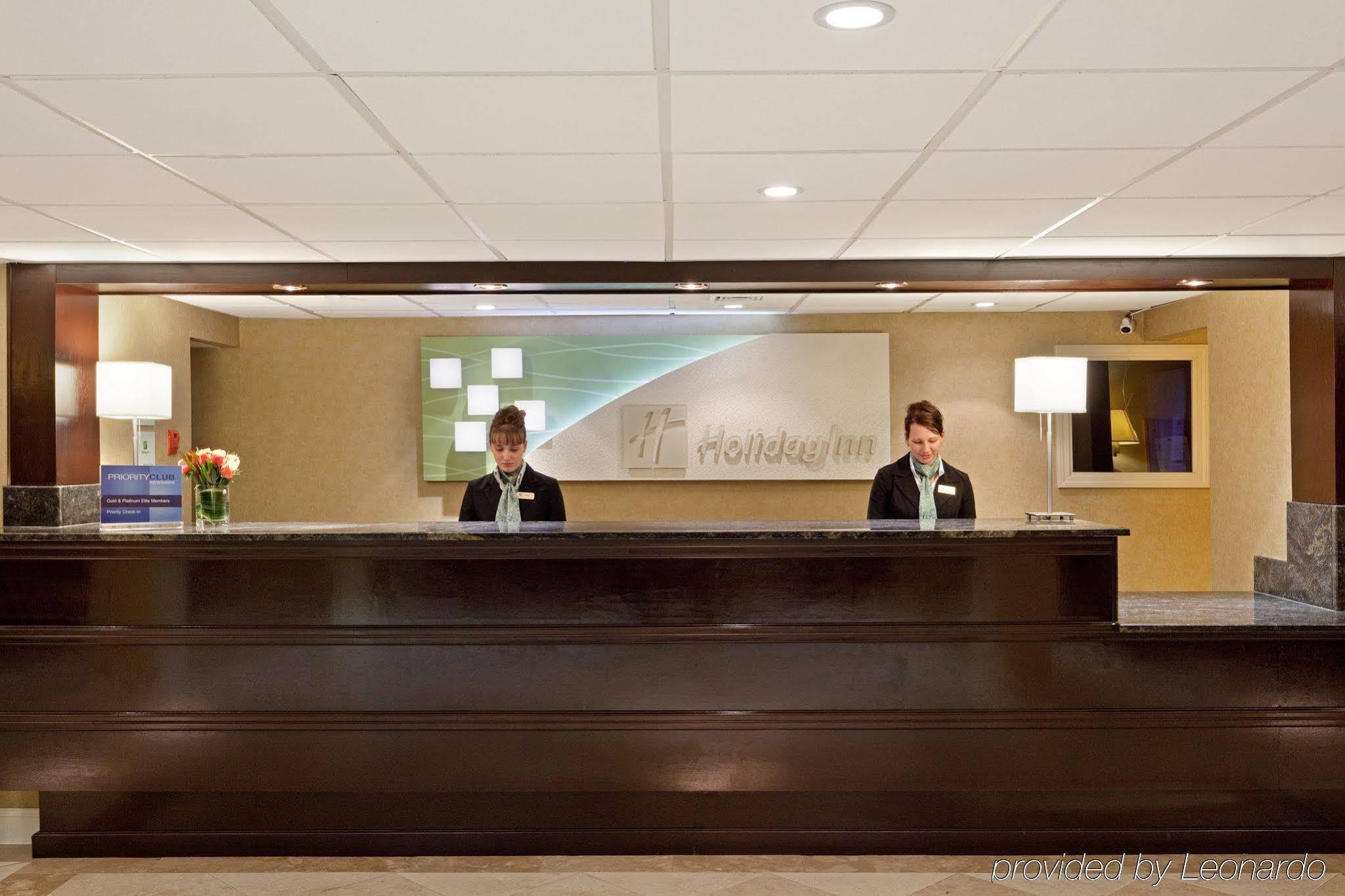 Holiday Inn & Suites Marlborough, An Ihg Hotel Extérieur photo